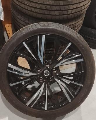 NISSAN CERCHI IN LEGA DA 19 CON GOMME 225/45R19