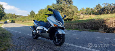 Yamaha t max