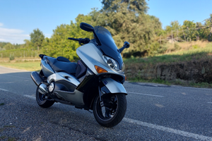 Yamaha t max