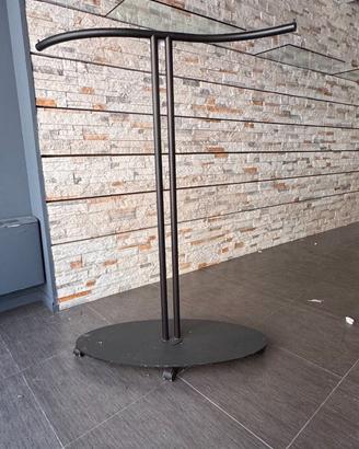🖤 Appendiabiti / Stender design in ferro con ruot