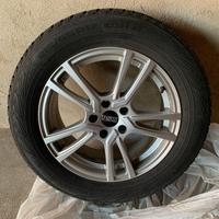 Cerchi in lega+pneumatici invernali per VW Tiguan