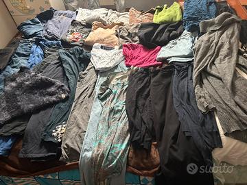 Tanti vestiti donna estate e inverno