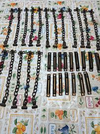 Stock n. 17 ferma finestra con catenella