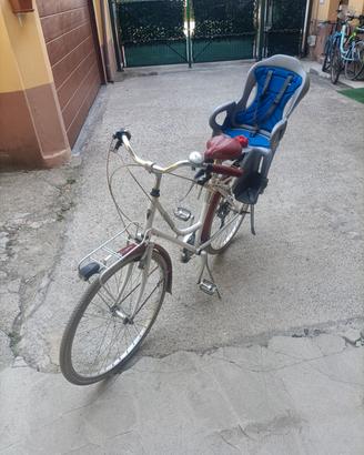 bicicletta con seggiolino 