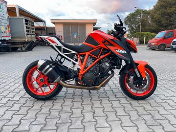 Ktm 1290 super duke R