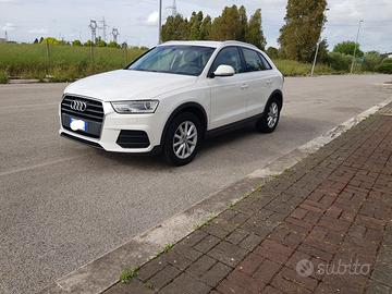 Audi q3 2.0tdi 120cv navigatore full led 