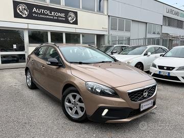 Volvo V40 Cross Country D2 1.6d Momentum