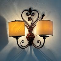 Applique da parete in ferro bordeaux