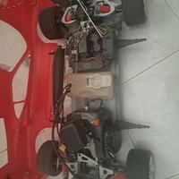 ferrari con motore a scoppio