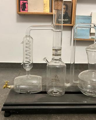 Alambicco dispenser per grappa