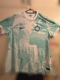 Kit Inter originale stagione 22/23