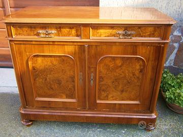 Credenza antica a due ante in radica