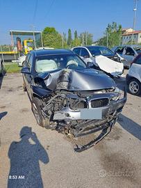 Bmw 316d touring 2018 incidentata
