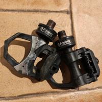 pedali per bici da corsa con doppio misuratore 