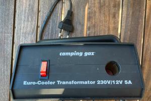 Alimentatore 220V/12V presa accendisigari