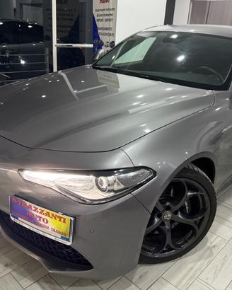 Alfa Romeo Giulia 2.2TurboD210CV Q4 VELOCE IPERFUL