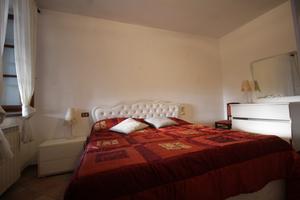 Mmarina di pietrasanta villa lucca comics