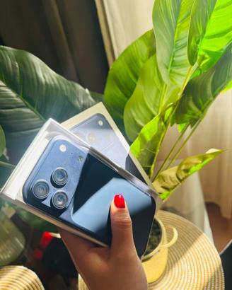 IPhone 17 Pro Max 512 GB blu scuro nuovo