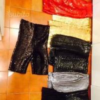 Corpetti e top con paillettes e applicazioni