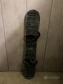 Tavola Snowboard Force Drake con Attacchi Burton