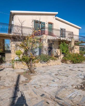 Porzione di villa - Caltagirone