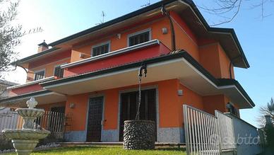 Porzione villa bifamiliare indipendente