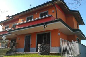 Porzione villa bifamiliare indipendente