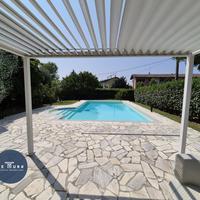 VILLA MODERNA DA POCO RISTRUTTURATA- ZONA GORIZIA