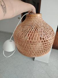 Lampada in bambù 
