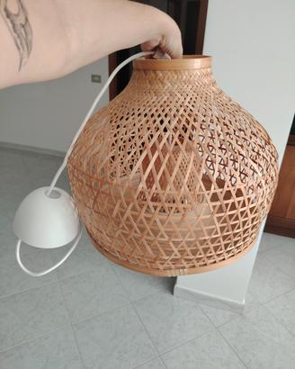 Lampada in bambù 