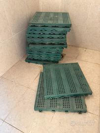 Piastrelle in plastica incastrabili per giardino