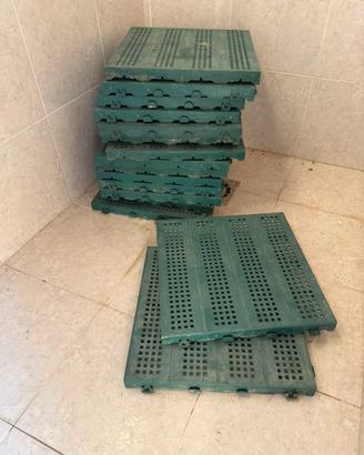 Piastrelle in plastica incastrabili per giardino