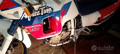 HONDA AFRICA TWIN 750 RD 04