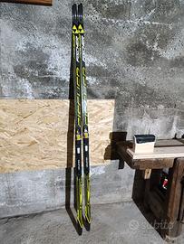 Sci e scarpe da fondo alternato