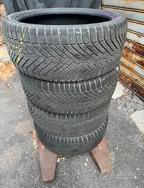 gomme 225/40/r18 92v