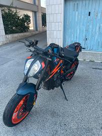 Ktm duke 890R