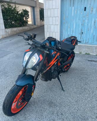 Ktm duke 890R