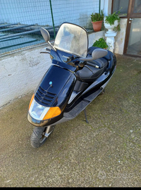 Piaggio hexagon 150