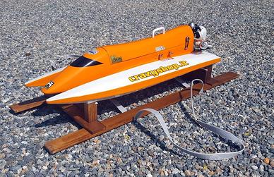 MOTOSCAFO RADIOCOMANDATO RC pronto gara