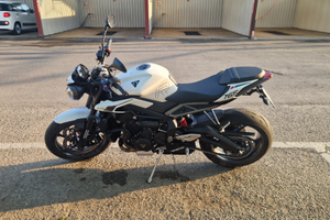 Triumph street triple 765 R 2024