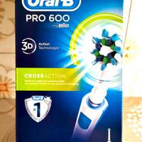SPAZZOLINO ELETTRICO ORAL B
