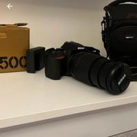 Nikon D 3500 con unico obiettivo 18-140