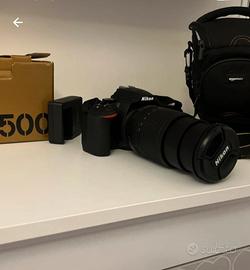 Nikon D 3500 con unico obiettivo 18-140