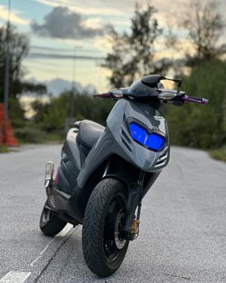 Aprilia sr 50 motard