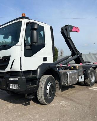 IVECO IVECO TRAKKER 360 SCARRABILE 6X4