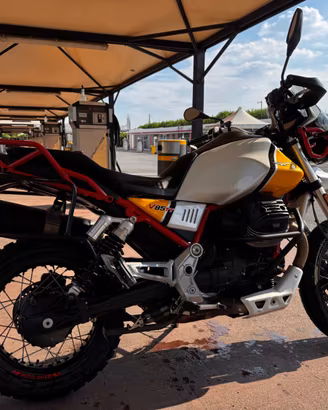 Moto Guzzi V85 TT Evocative Graphics