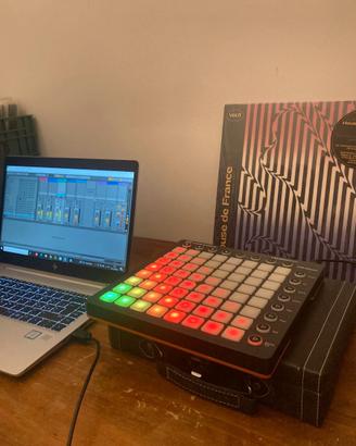 Novation Launchpad Mini MK2