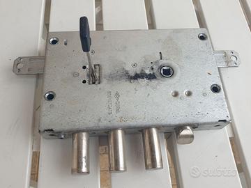 Serratura CISA a incasso per porta blindata