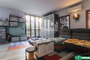 AMPIO MONOLOCALE DI 53 MQ CON AREA ESTERNA 35 MQ,