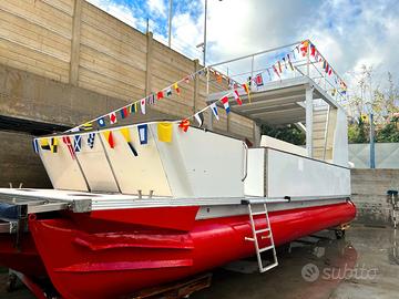 Attività turistica sul mare: Catamarano